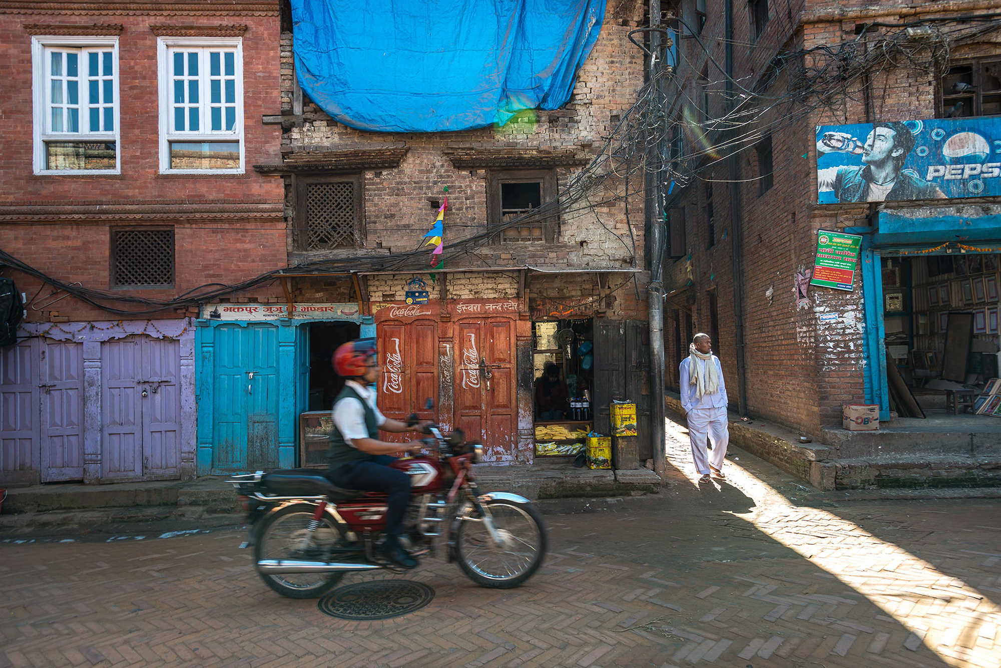 Bhaktapur, NP; 2012 WST7404